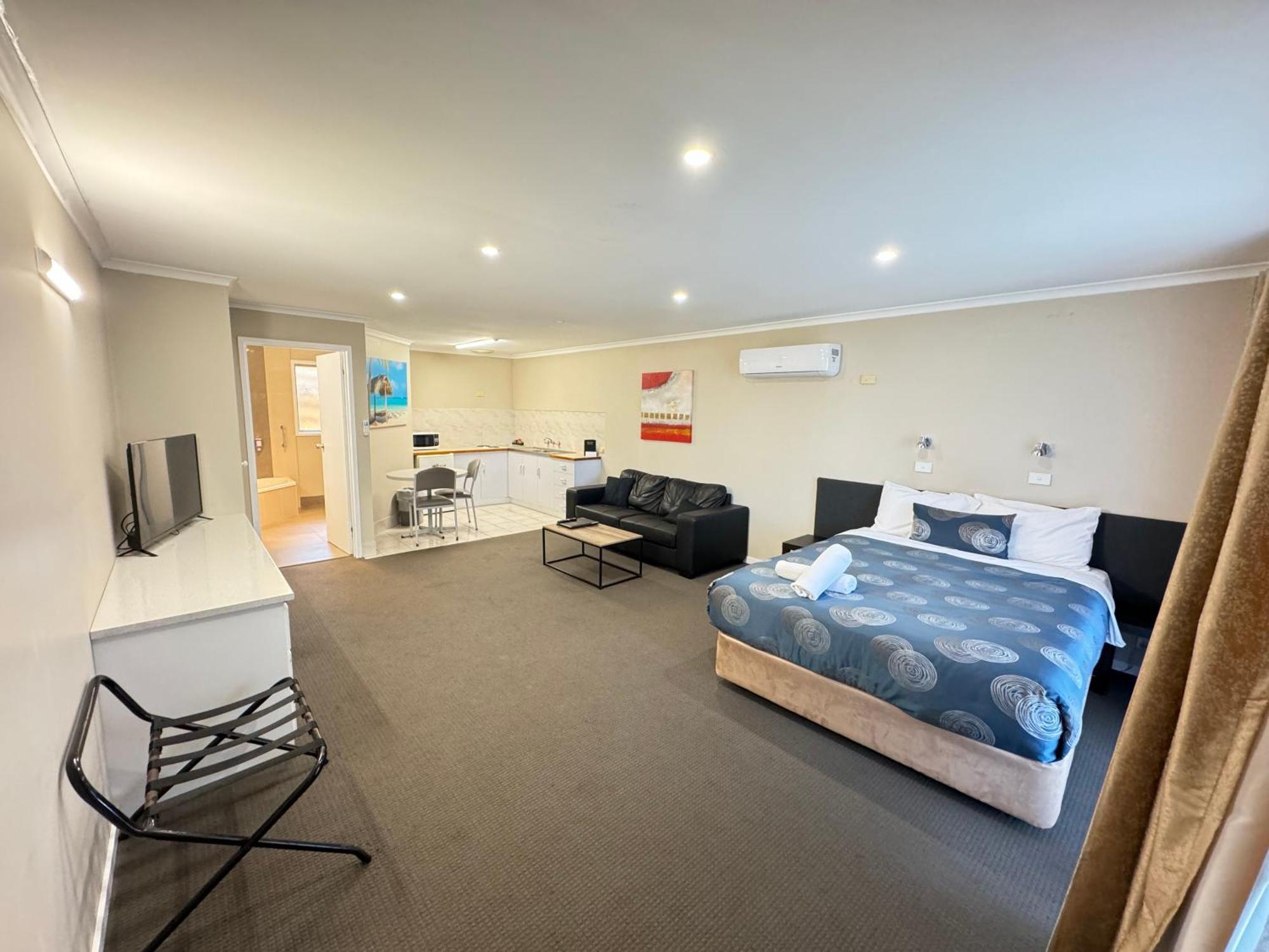 Blue Whale Motor Inn&Apartments Warrnambool Extérieur photo