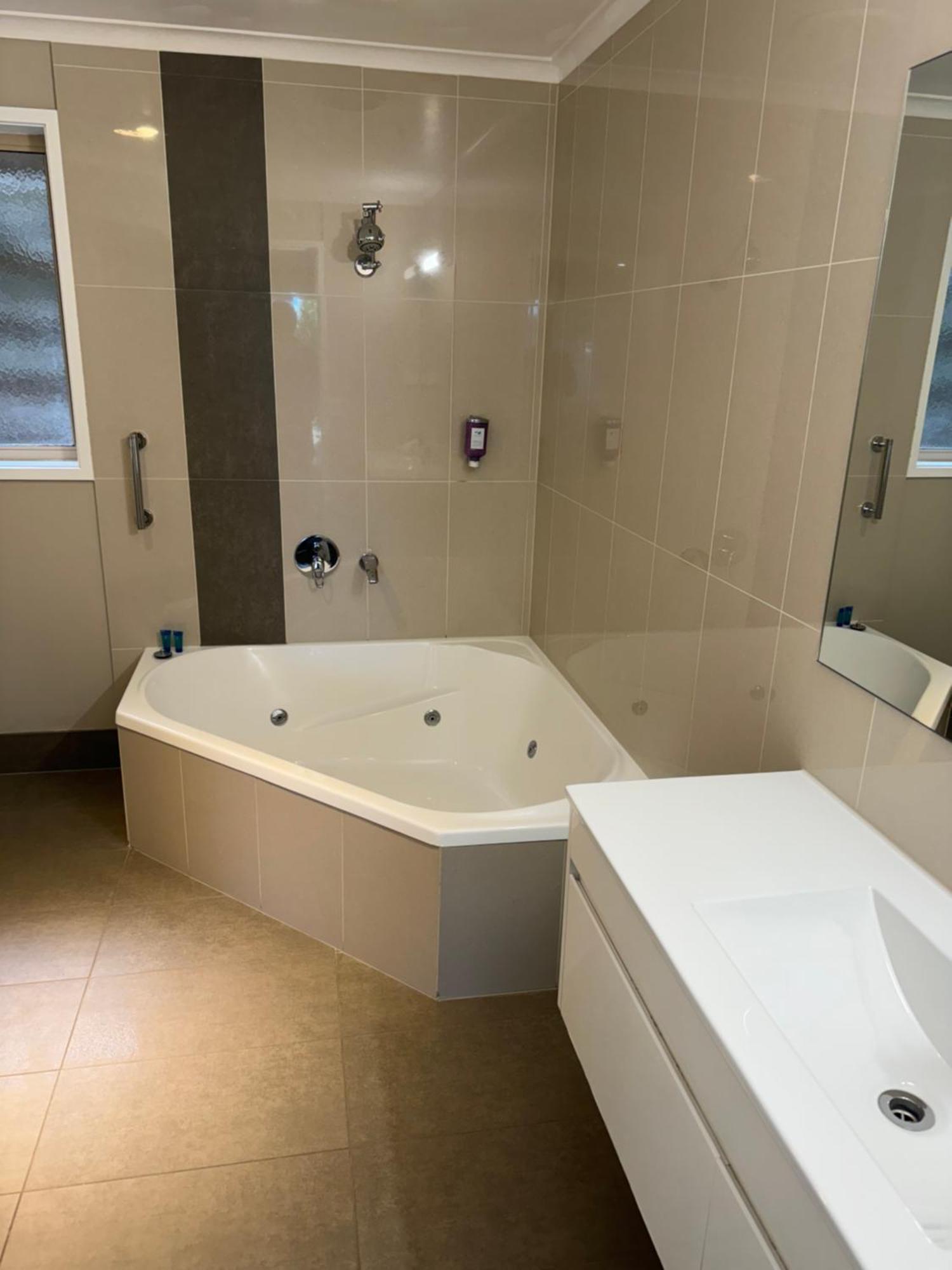 Blue Whale Motor Inn&Apartments Warrnambool Extérieur photo
