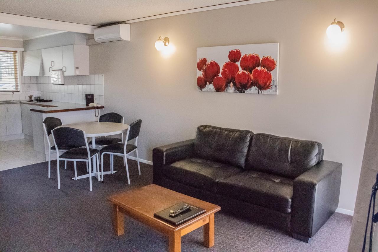 Blue Whale Motor Inn&Apartments Warrnambool Extérieur photo